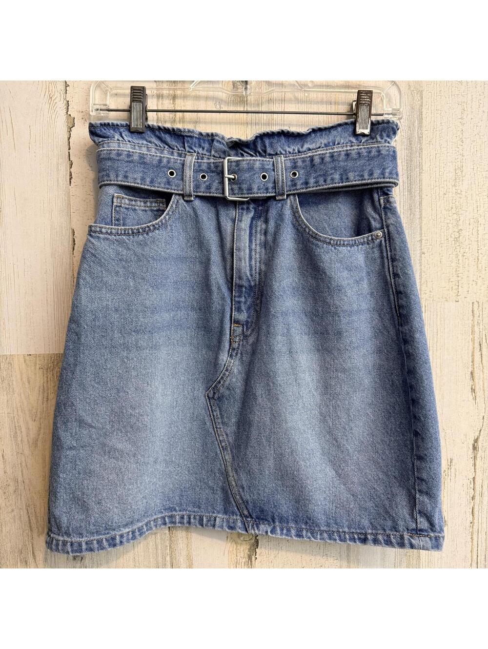 Divided Women's US 4 High Waist Denim Mini Skirt with Belt